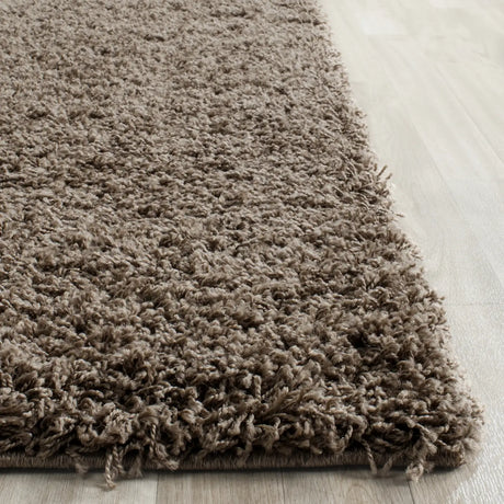 Safavieh Sgl-Laguna Shag 6'-7" x 9'-6" Rug in Taupe