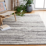 Safavieh Casablanca 4'-0" x 6'-0" Rug in Grey / Ivory