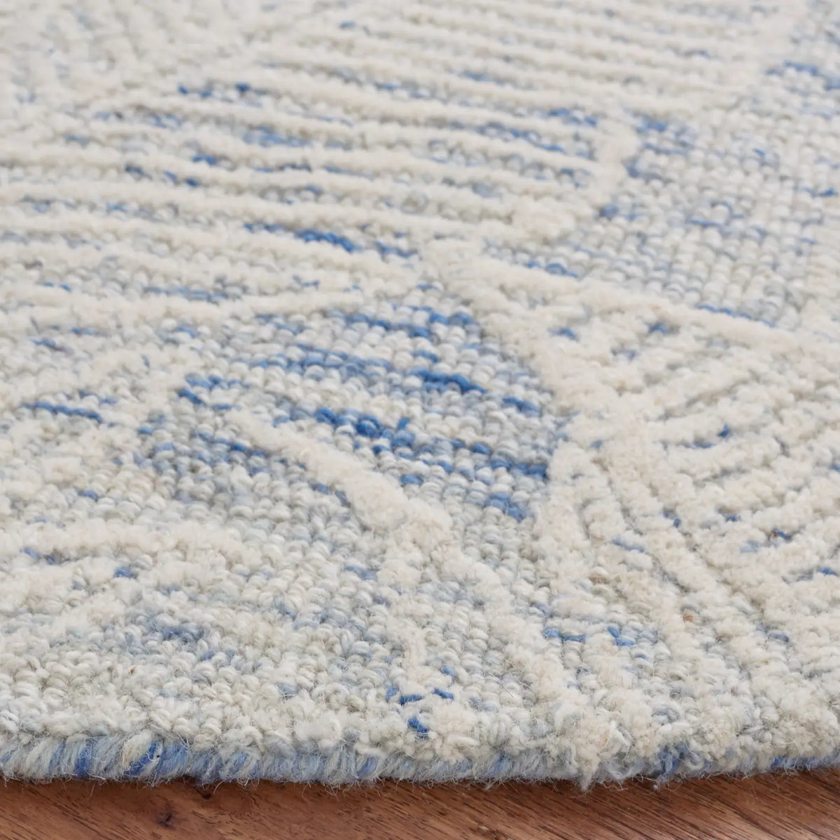 Safavieh Metro 6'-0" x 6'-0" Rug in Blue / Ivory