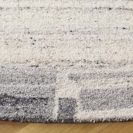 Safavieh Restoration Vintage 6'-0" x 6'-0" Rug in Grey / Beige