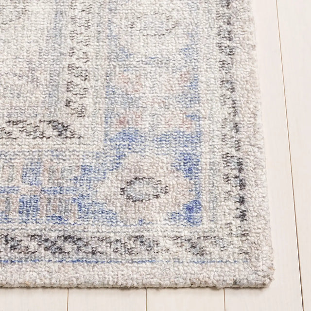 Safavieh Classic Vintage 4'-0" x 6'-0" Rug in Grey / Beige