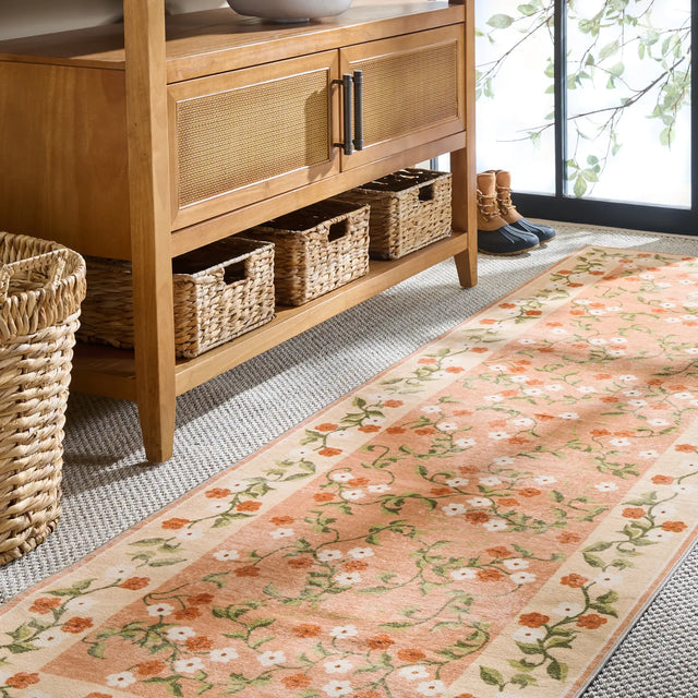 Safavieh Martha Stewart Washable 2'-6" x 8'-0" Rug in Rust / Gold