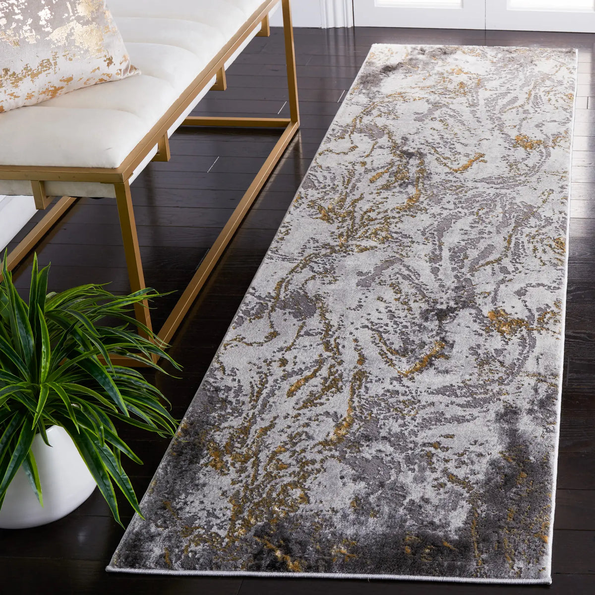 Safavieh Craft 2'-3" x 8'-0" Rug in Grey / Gold