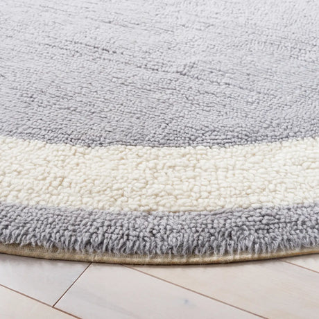 Safavieh Vermont 6'-0" x 6'-0" Rug in Grey / Ivory