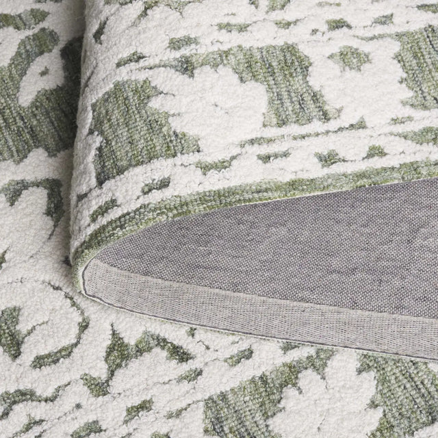 Safavieh Marquee 4'-0" x 6'-0" Rug in Green / Ivory