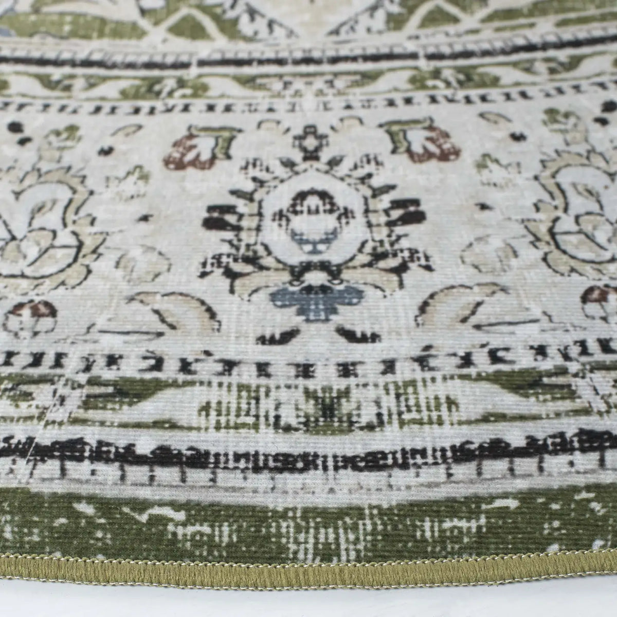 Safavieh Tucson 6'-0" x 6'-0" Rug in Green / Beige