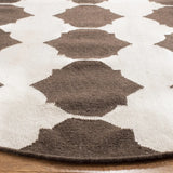 Safavieh Dhurries 7'-0" x 7'-0" Rug in Brown / Ivory