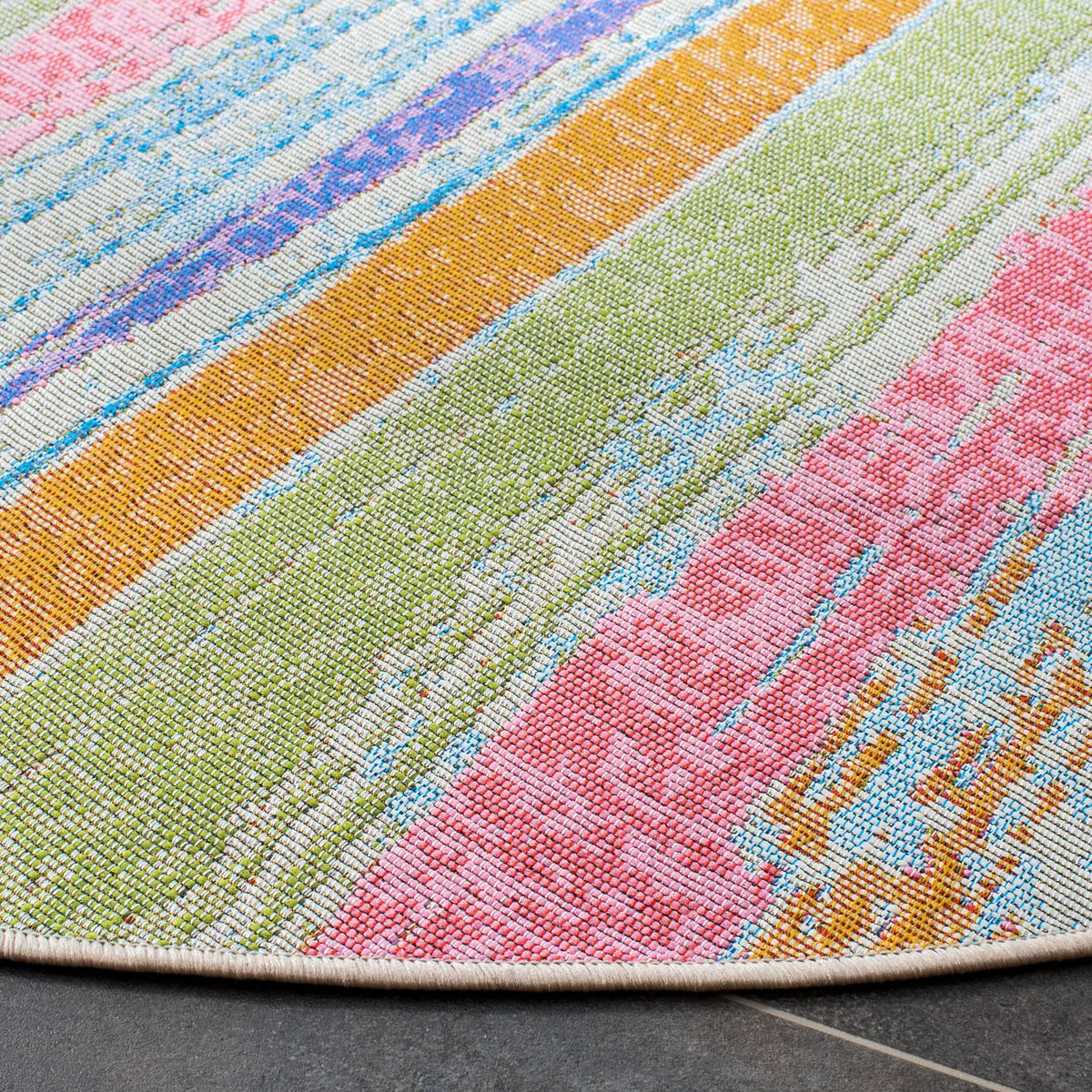 Safavieh Summer 6'-7" x 6'-7" Rug in Ivory / Green