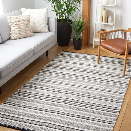Safavieh Striped Kilim 4'-0" x 6'-0" Rug in Black / Ivory