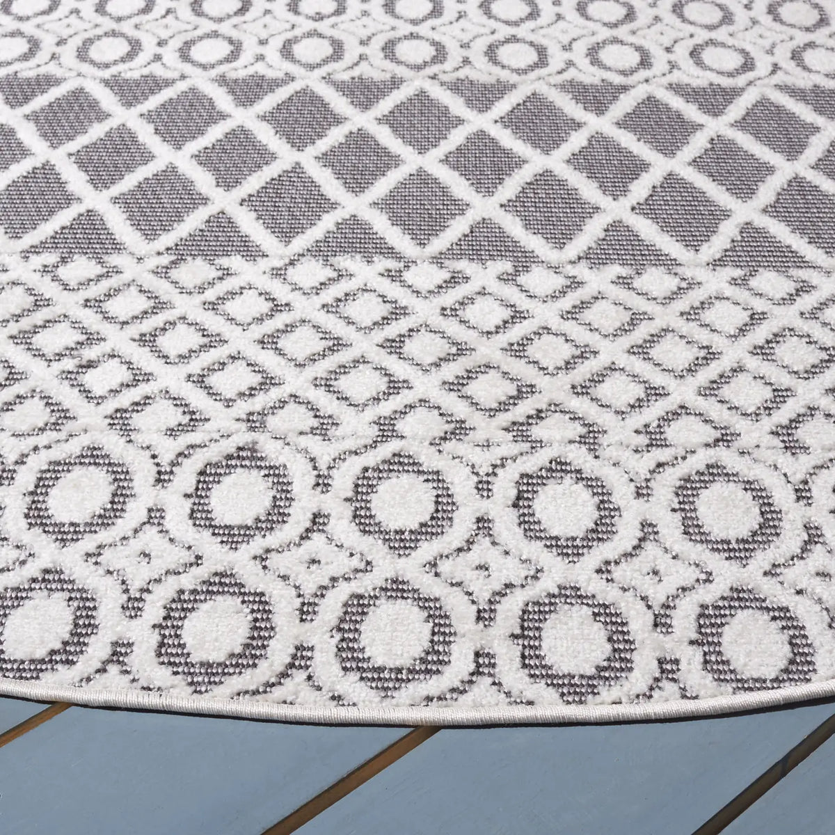 Safavieh Cabana 6'-7" x 6'-7" Rug in Ivory / Grey