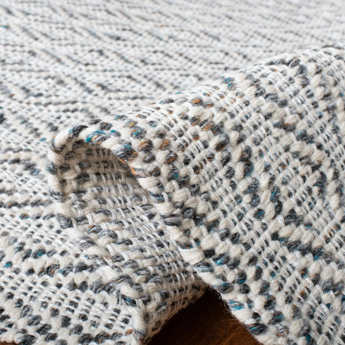 Safavieh Natura 5'-0" x 8'-0" Rug in Charcoal