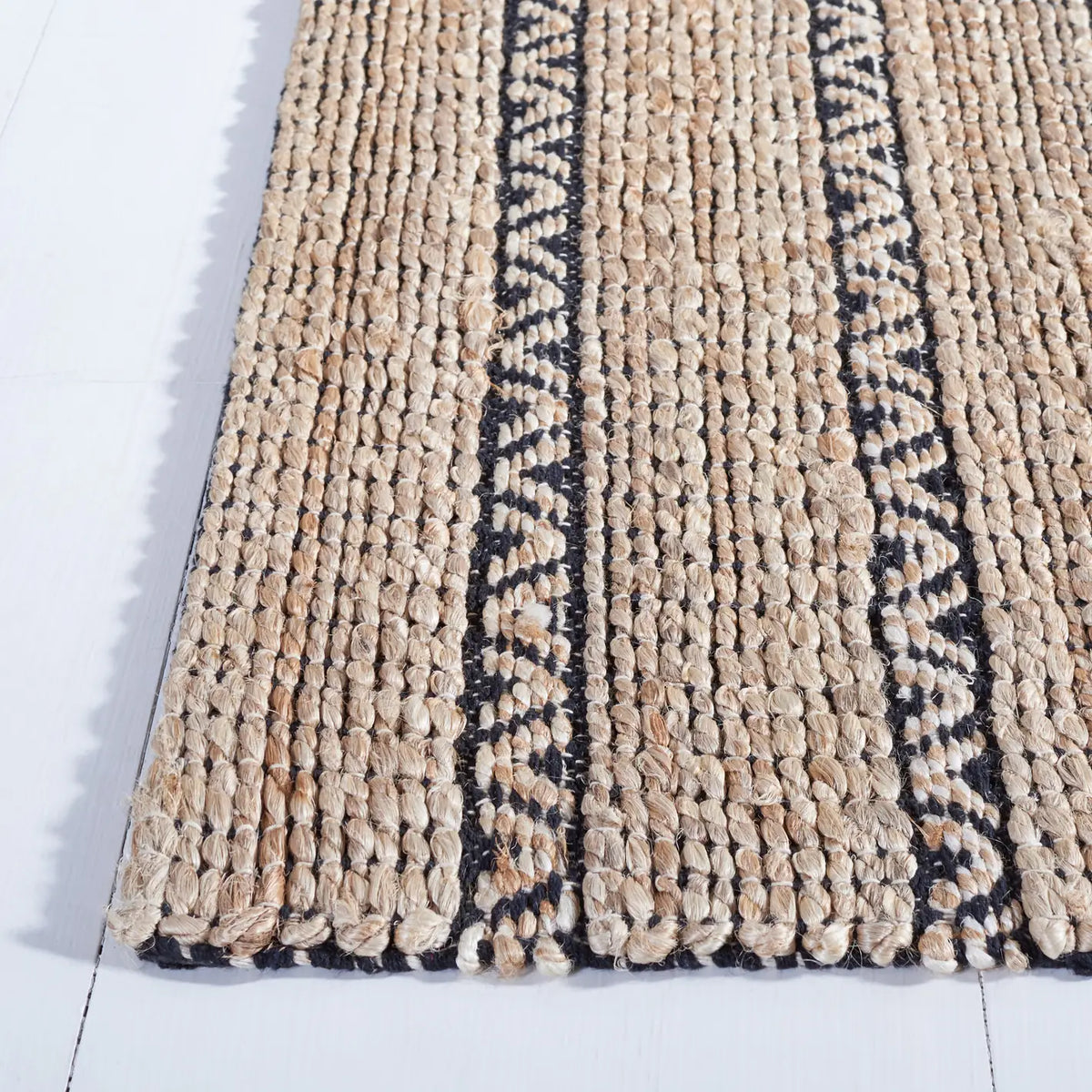 Safavieh Natural Fiber 4'-0" x 6'-0" Rug in Black / Natural