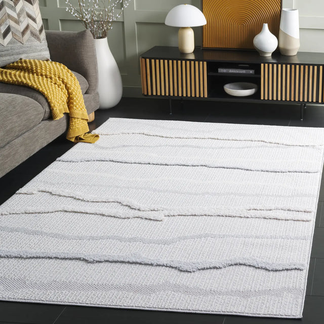 Safavieh Trends 4'-0" x 6'-0" Rug in Ivory / Grey