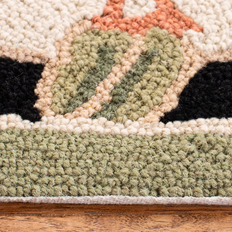 Safavieh Chelsea 5'-6" x 5'-6" Rug in Creme / Black