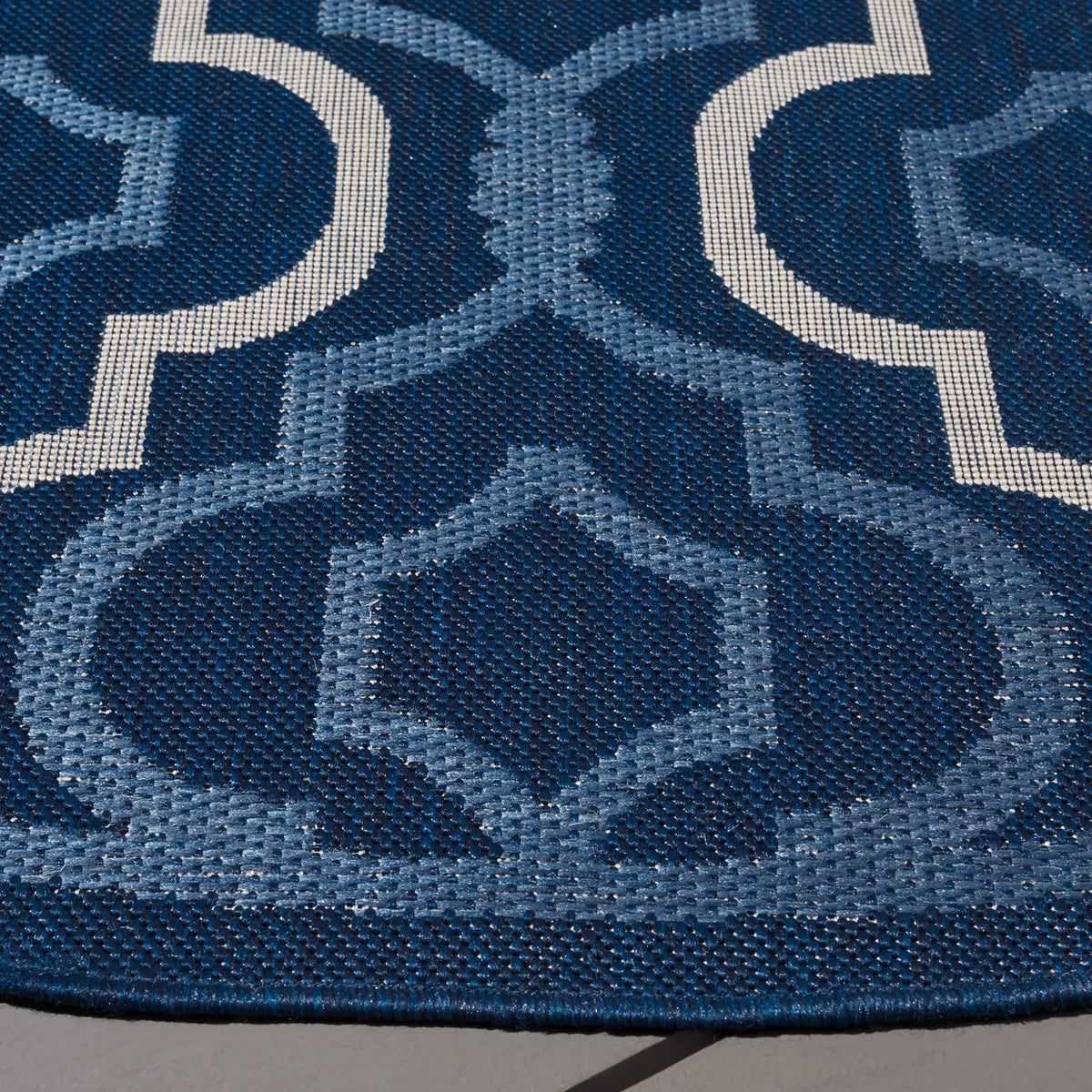 Safavieh Courtyard 6'-7" x 6'-7" Rug in Navy / Beige