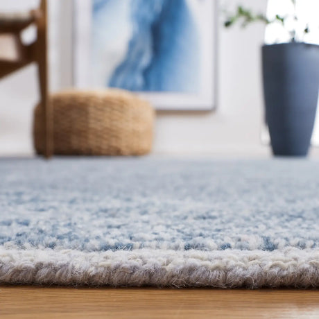 Safavieh Marquee 4'-0" x 6'-0" Rug in Blue / Grey
