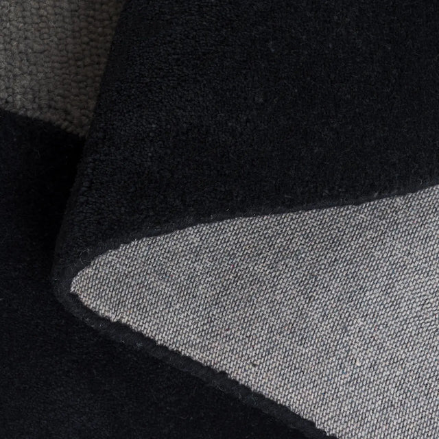 Safavieh Novelty 5'-0" x 8'-0" Rug in Black / Grey