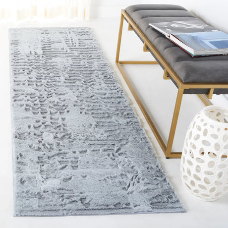 Safavieh Faux Rabbit Fur 2'-6" x 8'-0" Rug in Silver