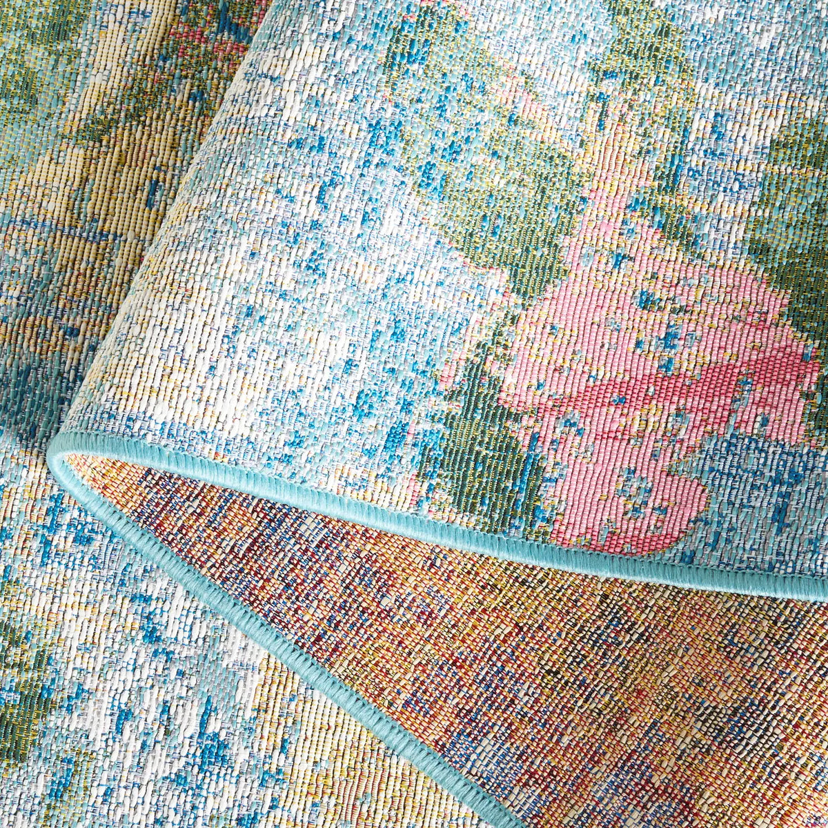 Safavieh Barbados 500 4'-0" x 6'-0" Rug in Light Blue / Green