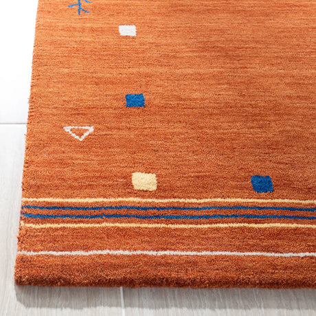 Safavieh Himalaya 4'-0" x 6'-0" Rug in Rust