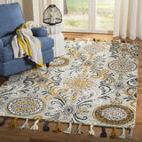 Safavieh Suzani 5'-0" x 8'-0" Rug in Light Green / Ivory