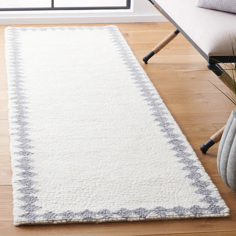 Safavieh Vermont 2'-3" x 8'-0" Rug in Ivory / Grey