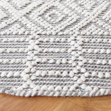 Safavieh Casablanca 6'-0" x 6'-0" Rug in Grey / Ivory