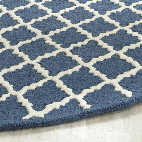 Safavieh Cambridge 6'-0" x 6'-0" Rug in Navy / Ivory