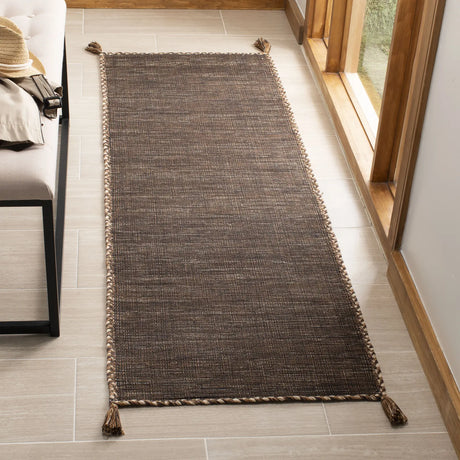 Safavieh Montauk 2'-3" x 10'-0" Rug in Brown / Black