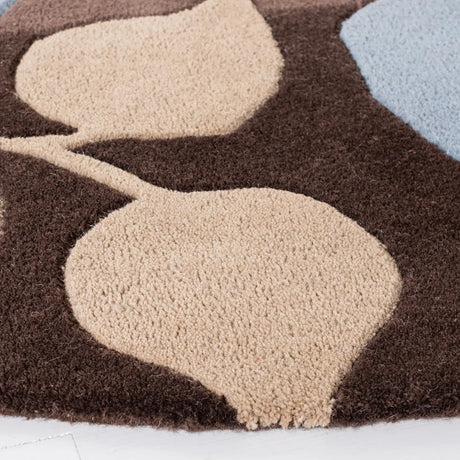 Safavieh Soho 6'-0" x 6'-0" Rug in Brown / Blue