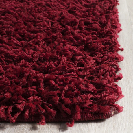 Safavieh Sga-Athens Shag 5'-1" x 7'-6" Rug in Red