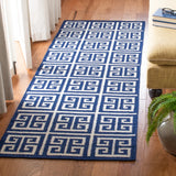 Safavieh Dhurries 2'-6" x 7'-0" Rug in Navy / Ivory