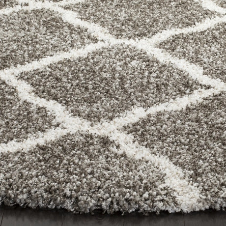 Safavieh Hudson Shag 5'-3" x 5'-3" Rug in Grey / Ivory