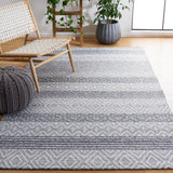 Safavieh Marbella 4'-0" x 6'-0" Rug in Ivory / Grey