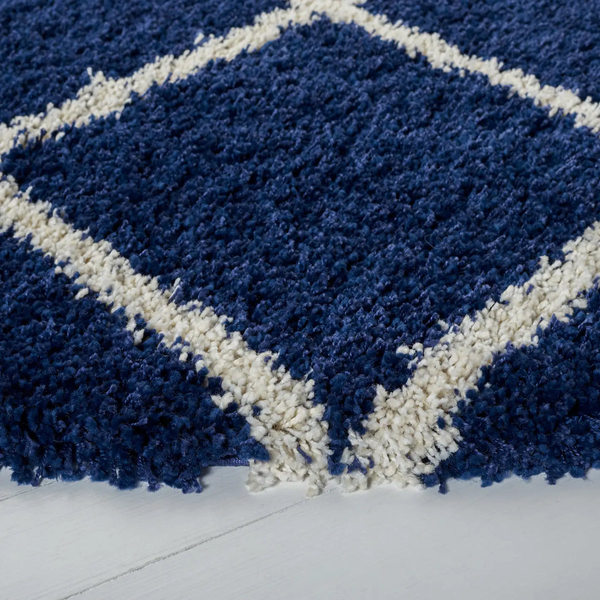 Safavieh Hudson Shag 7'-0" x 7'-0" Rug in Navy / Ivory