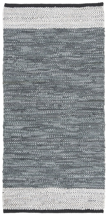 Safavieh Vintage Leather 2'-0" x 3'-0" Rug in Grey / Silver
