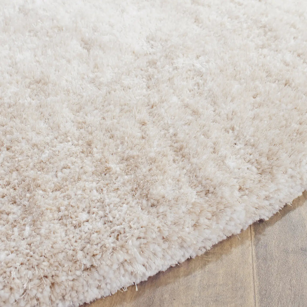 Safavieh Sg-Sbs-South Beach Shag 6'-0" x 6'-0" Rug in Champagne