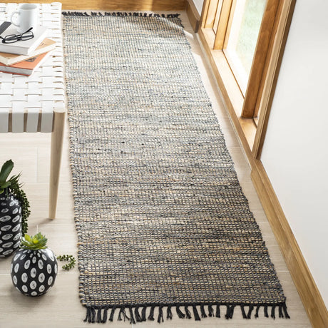 Safavieh Vintage Leather 2'-3" x 6'-0" Rug in Grey