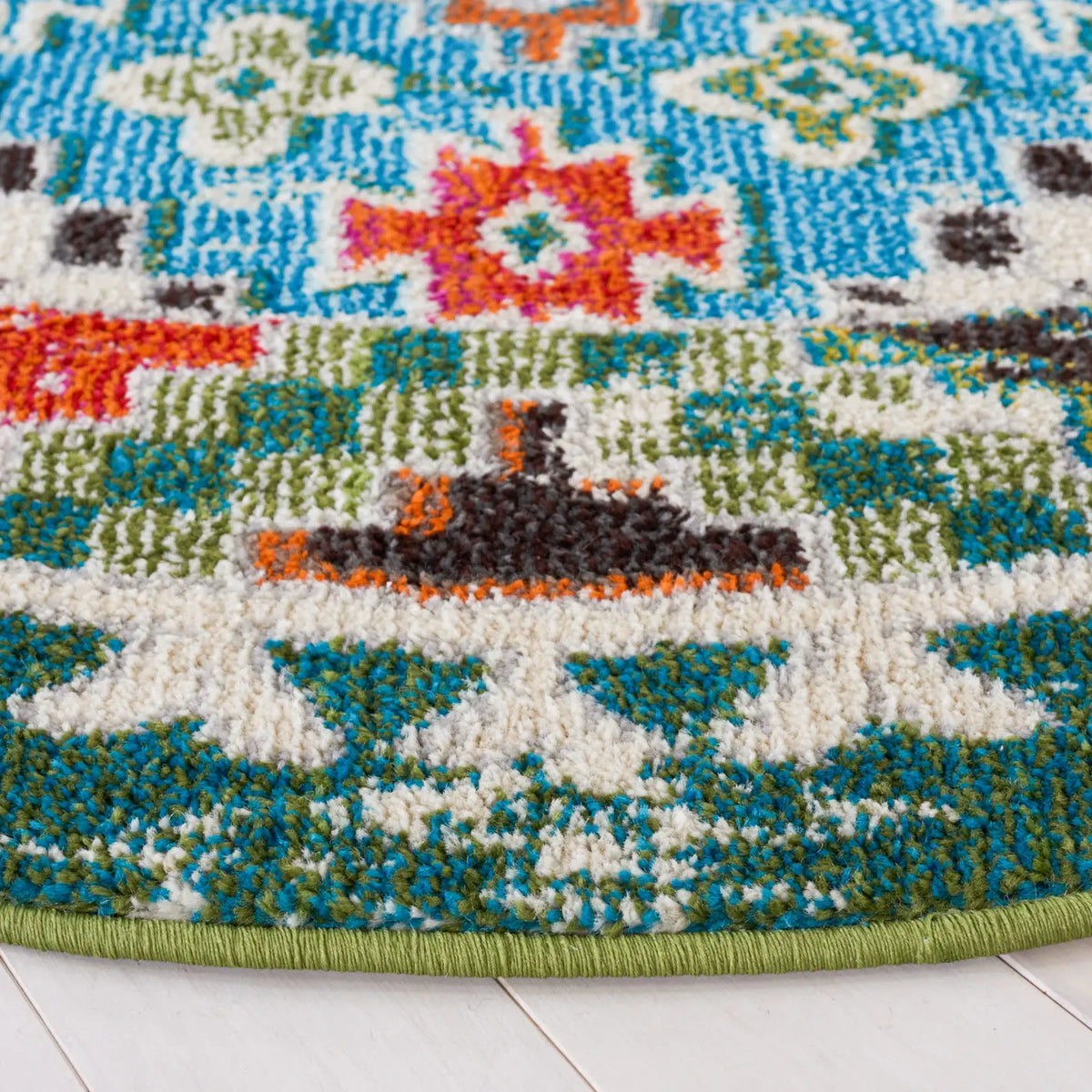 Safavieh Madison 6'-7" x 6'-7" Rug in Green / Beige