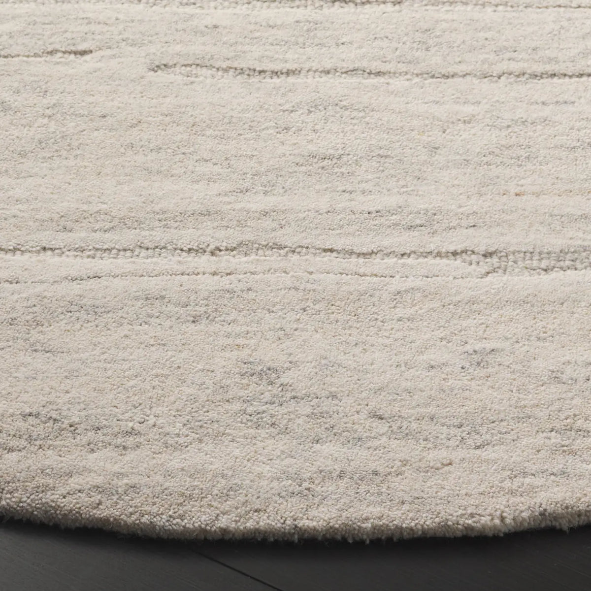Safavieh Ebony 6'-0" x 6'-0" Rug in Light Grey / Beige