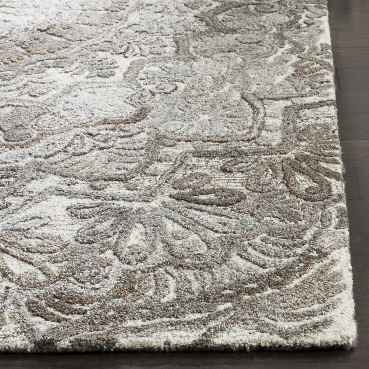 Safavieh Marquee 4'-0" x 6'-0" Rug in Grey / Ivory