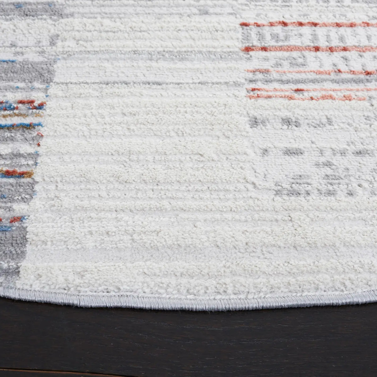 Safavieh Shivan 100 6'-7" x 6'-7" Rug in Ivory / Rust