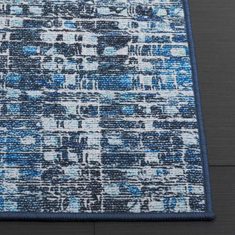 Safavieh Tucson 4'-0" x 6'-0" Rug in Blue / Grey