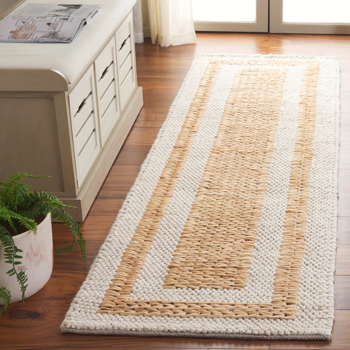 Safavieh Natura 2'-3" x 8'-0" Rug in Natural / Ivory