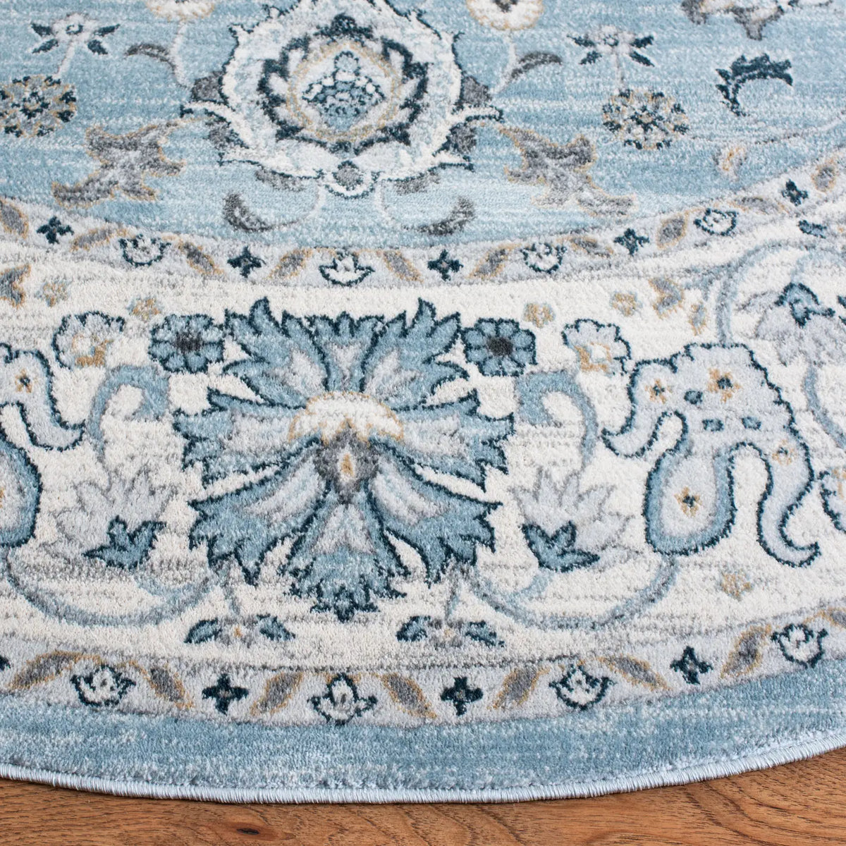 Safavieh Isabella 5'-3" x 5'-3" Rug in Light Blue / Cream