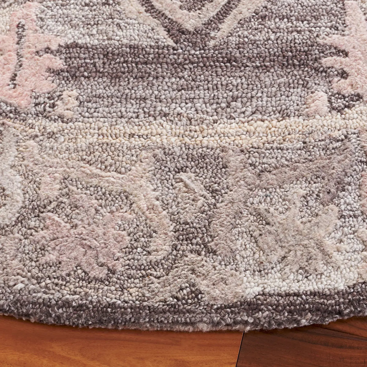 Safavieh Marquee 6'-0" x 6'-0" Rug in Grey / Pink