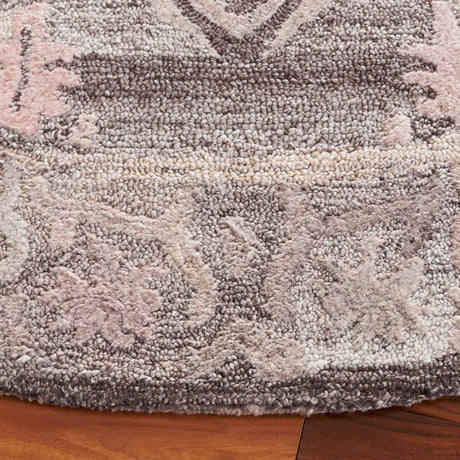 Safavieh Marquee 6'-0" x 6'-0" Rug in Grey / Pink
