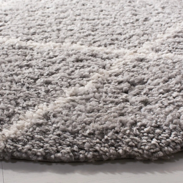 Safavieh Parma Shag 5'-3" x 5'-3" Rug in Grey / Cream