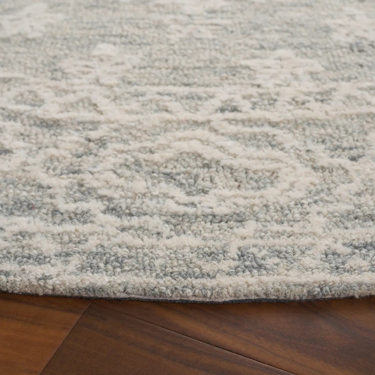 Safavieh Ebony 6'-0" x 6'-0" Rug in Ivory / Light Blue