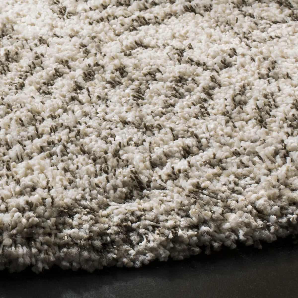 Safavieh Hudson Shag 5'-0" x 5'-0" Rug in Ivory / Grey